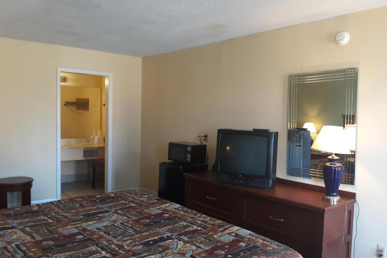 Rest Inn - Extended Stay, I-40 Airport, Wedding & Event Center Amarillo Luaran gambar